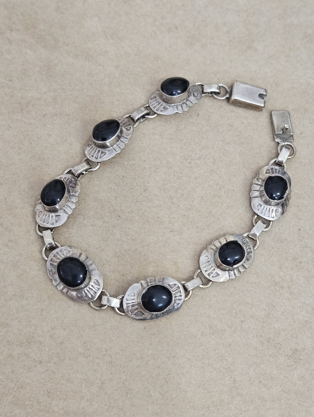 925 Mexico Oval Onyx Sterling Silver Link Vintage Bracelet 7.25"